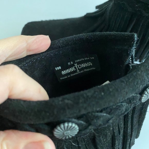 Minnetonka Black Suede Ankle Boots Size 7.5 - Picture 6 of 9